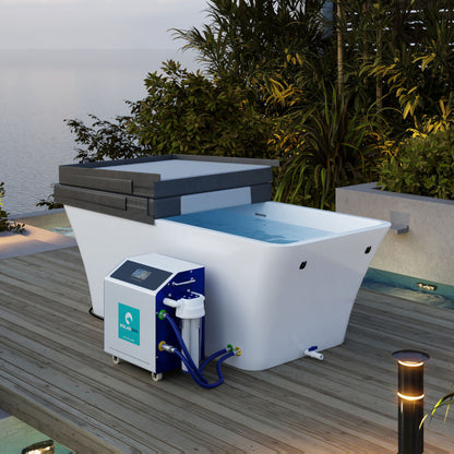 PolarSpa with insulated cover included