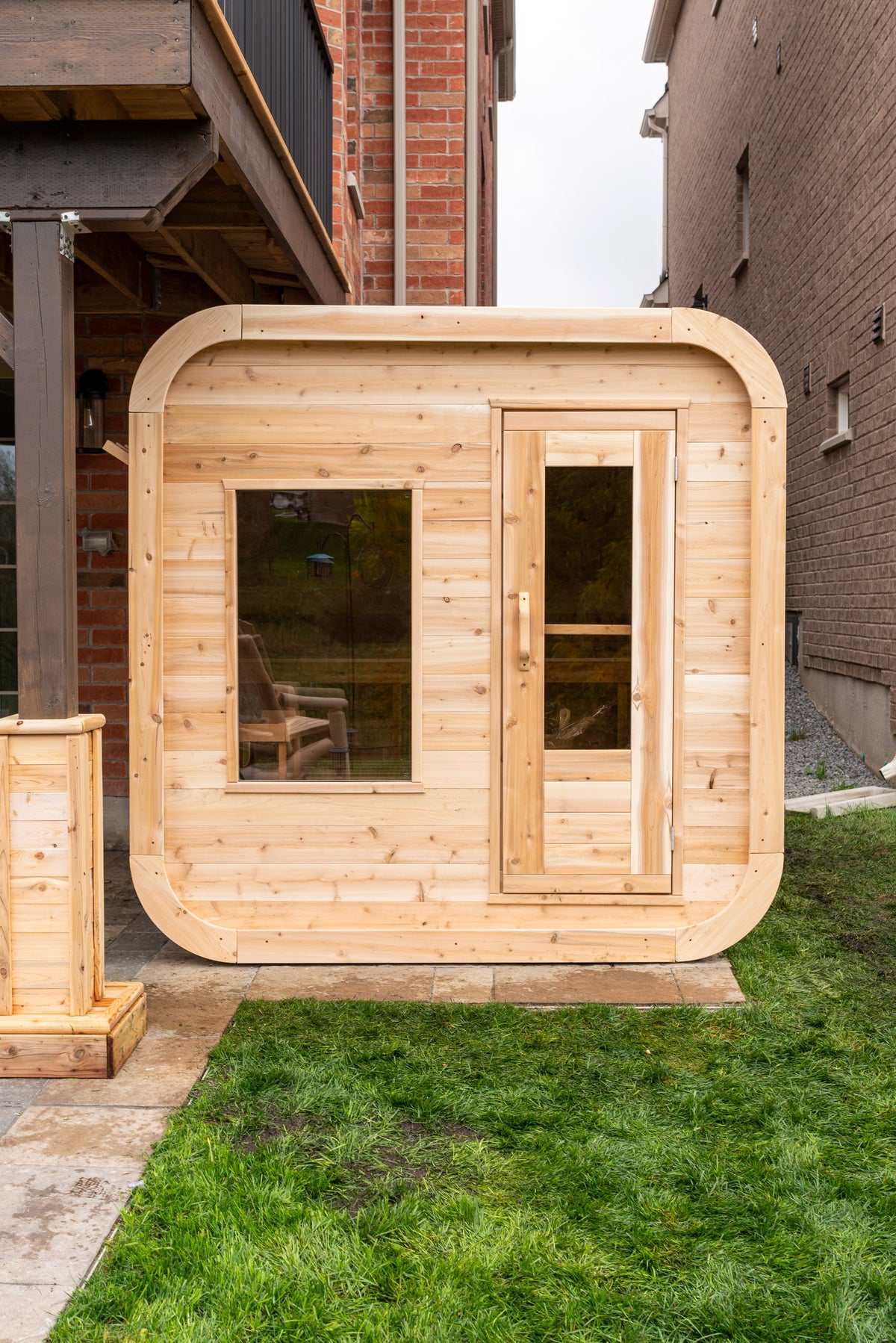 CT Luna sauna exterior front elevation in Eastern White Cedar